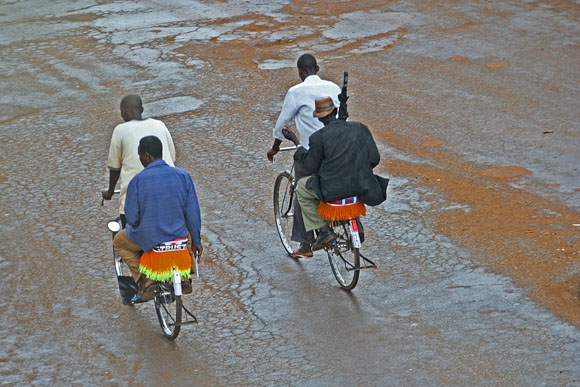 Boda-boda, taxisluba v Mbale.