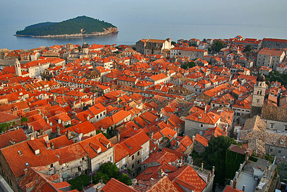 Dubrovnick Star msto a ostrov Lokrum