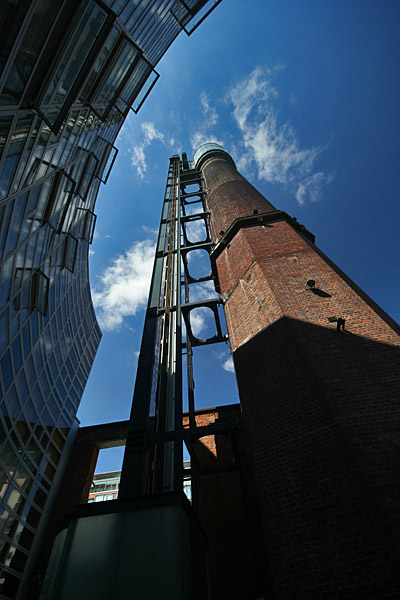 Smithfield. Rozhledna na komnu. Pes hnusn pinav sklo nen nic vidt.
