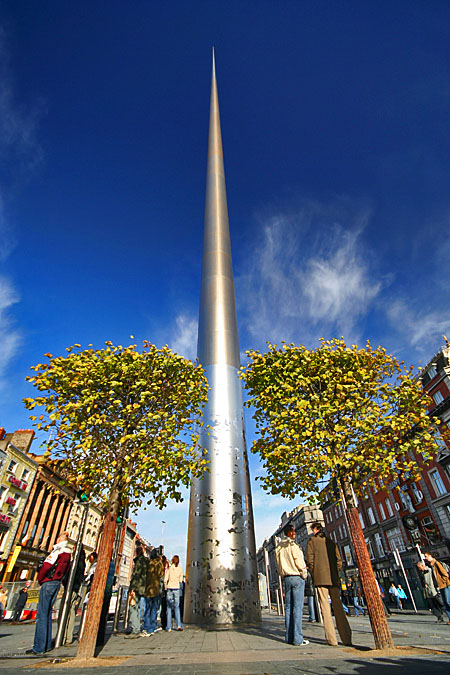 Spire, ideln orientan bod v Dublinu