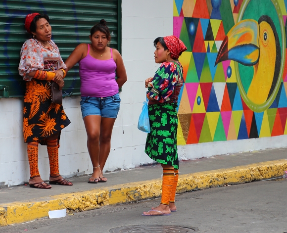 Guna people, streets od Panama City