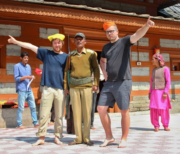 Pan Yusuf Momo The Horrible, strce chrmu v Sarahanu, pan Kundar Kundan Kpa