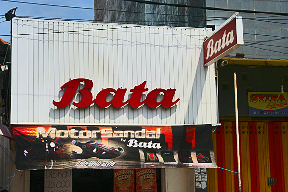 Motosandly pana Bati. Kupang, Zpadn Timor.