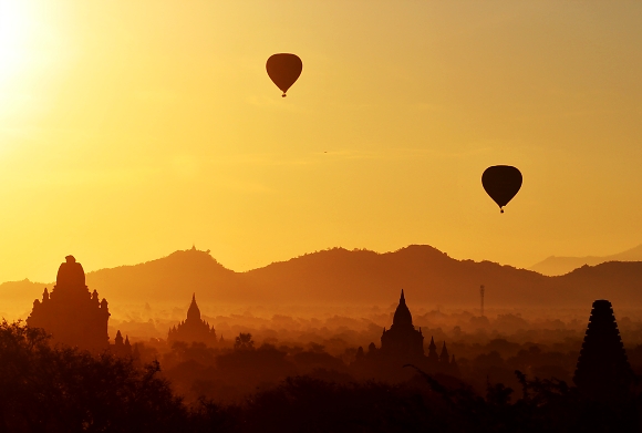 Vchod slunce, Bagan.