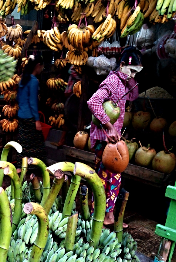 Slena na ulici Yangonu.